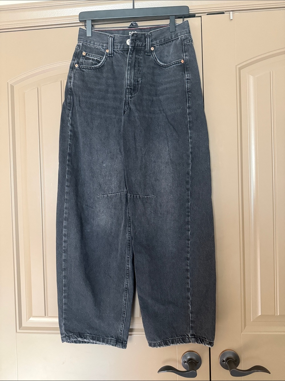 Logan Buckle Baggy Barrel Jeans - Picture 1 of 3